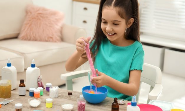 Creative Indoor Activities That Keep Kids Busy (Without a Tablet): Science Experiments