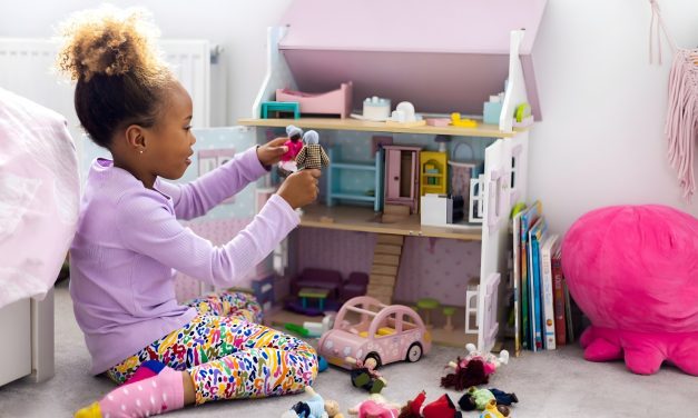 The Power of Quiet Play in a Screen-Saturated Home