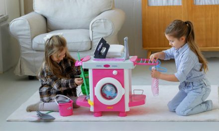 Why Screen-Free Toys Are a Quiet Superpower for Growing Minds