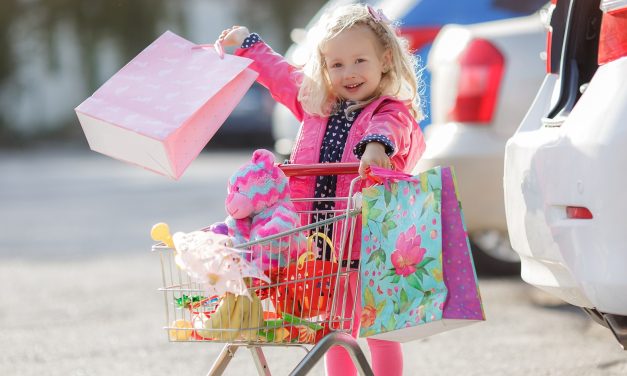 8 Smart Shopping Tips for Finding Kids’ Gifts Under $10